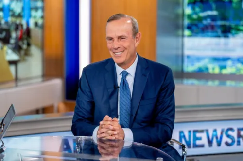 Feds charge 4 men with stealing 6 tons of dimes from a tractor-trailer leaving Philadelphia mint while the driver slept Feds charge 4 men with stealing 6 tons of dimes from a tractor-trailer leaving Philadelphia mint while the driver slept